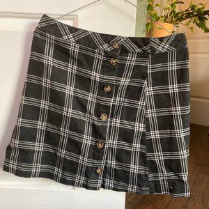 Plaid buttoned skirt